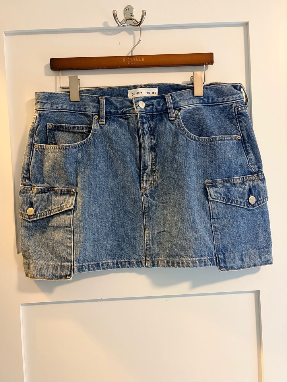 Denim Forum The '90s Cargo Mini Denim Skirt, Sz 32.